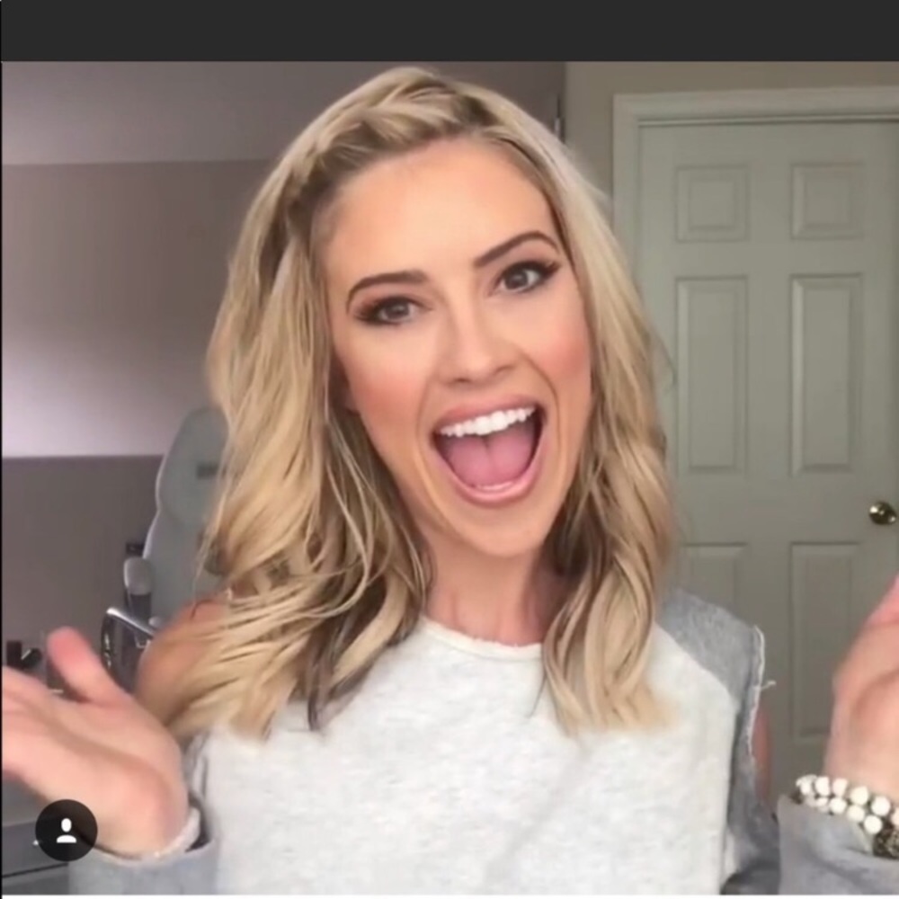 Christina anstead Cold shoulder sweatshirt